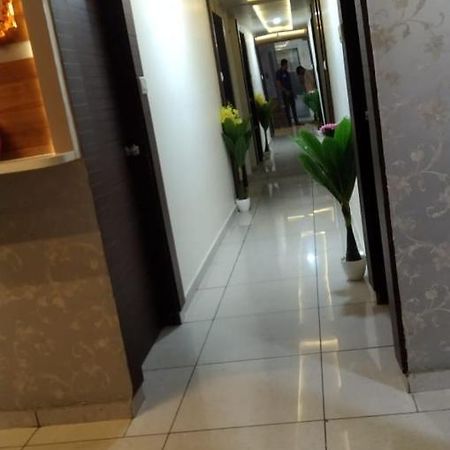 Hotel Atlanta Ahmedabad Buitenkant foto