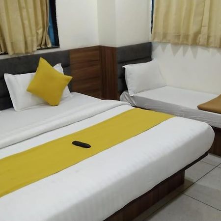 Hotel Atlanta Ahmedabad Buitenkant foto