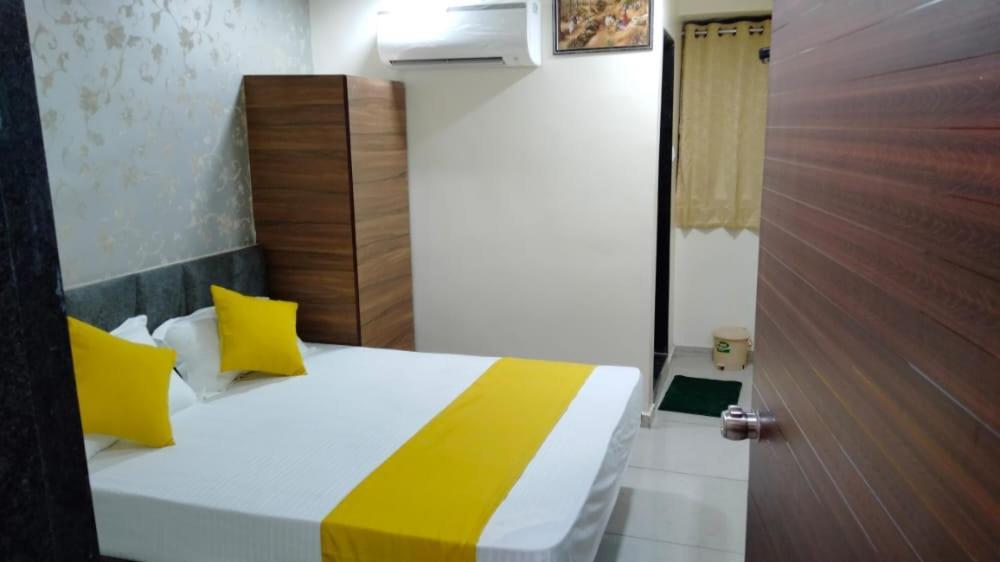 Hotel Atlanta Ahmedabad Buitenkant foto