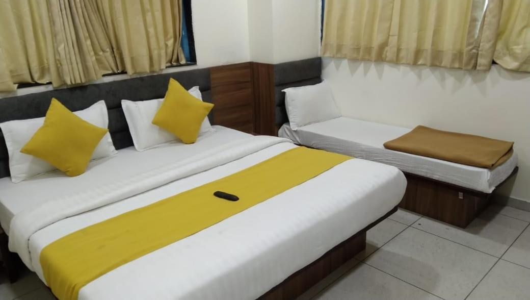 Hotel Atlanta Ahmedabad Buitenkant foto